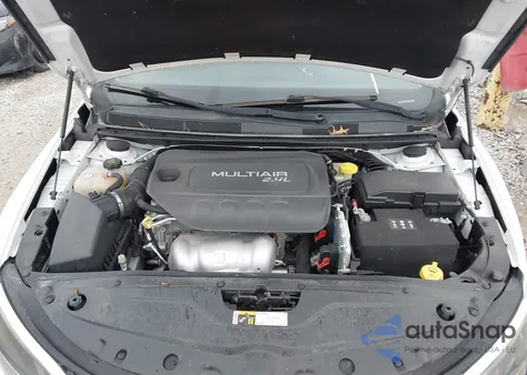 2015 Chrysler 200 Limited z USA, uszkodzony, nr VIN 1C3CCCAB6FN715306